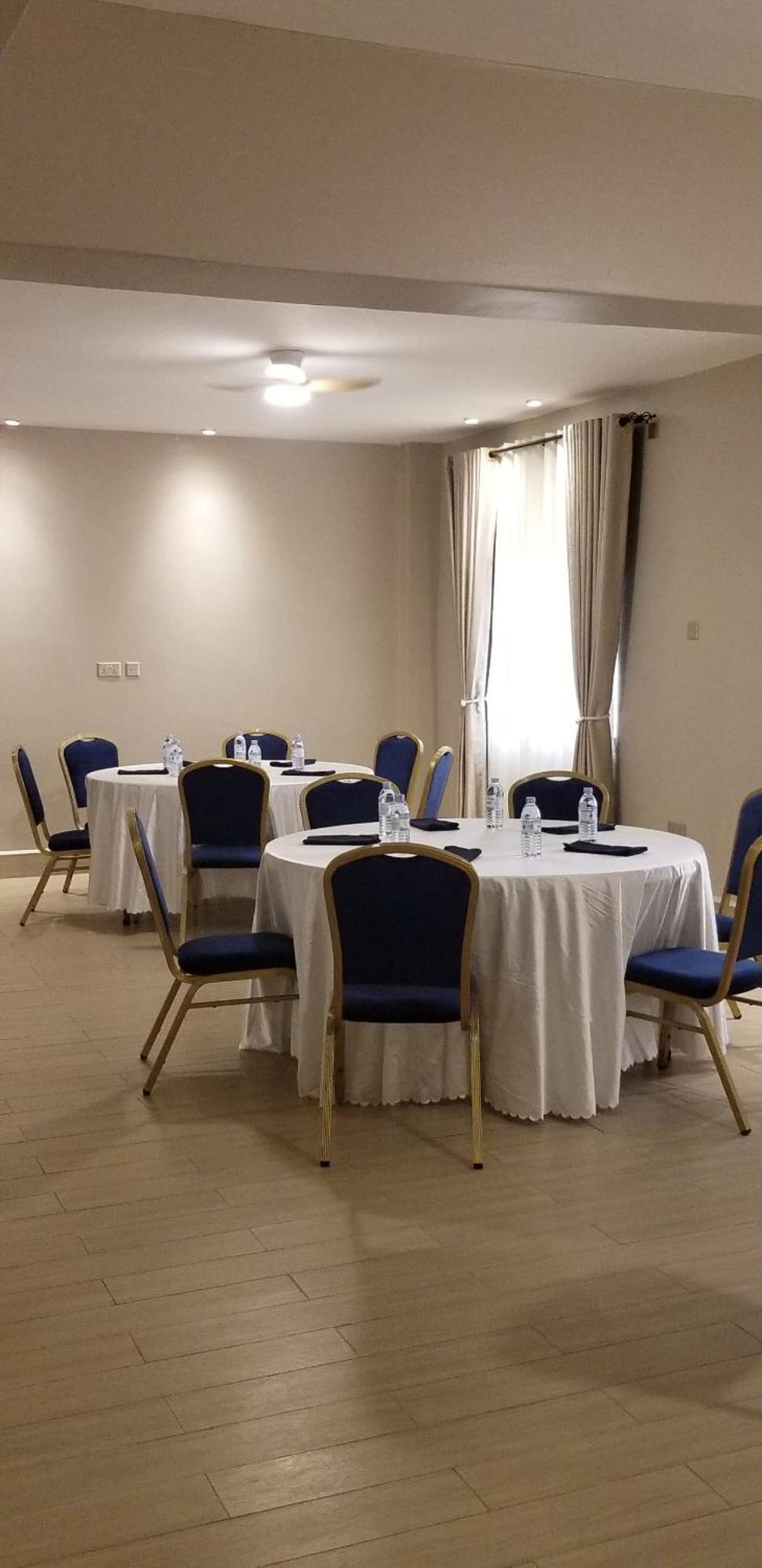 Blue Berries Hotel Εντέμπε Εξωτερικό φωτογραφία