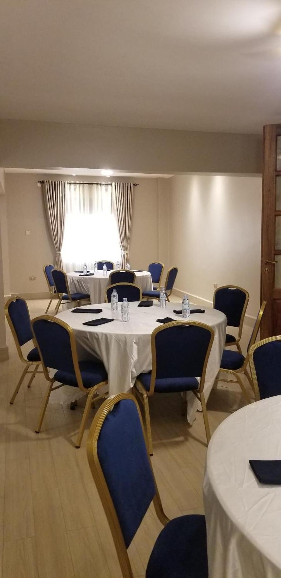 Blue Berries Hotel Εντέμπε Εξωτερικό φωτογραφία